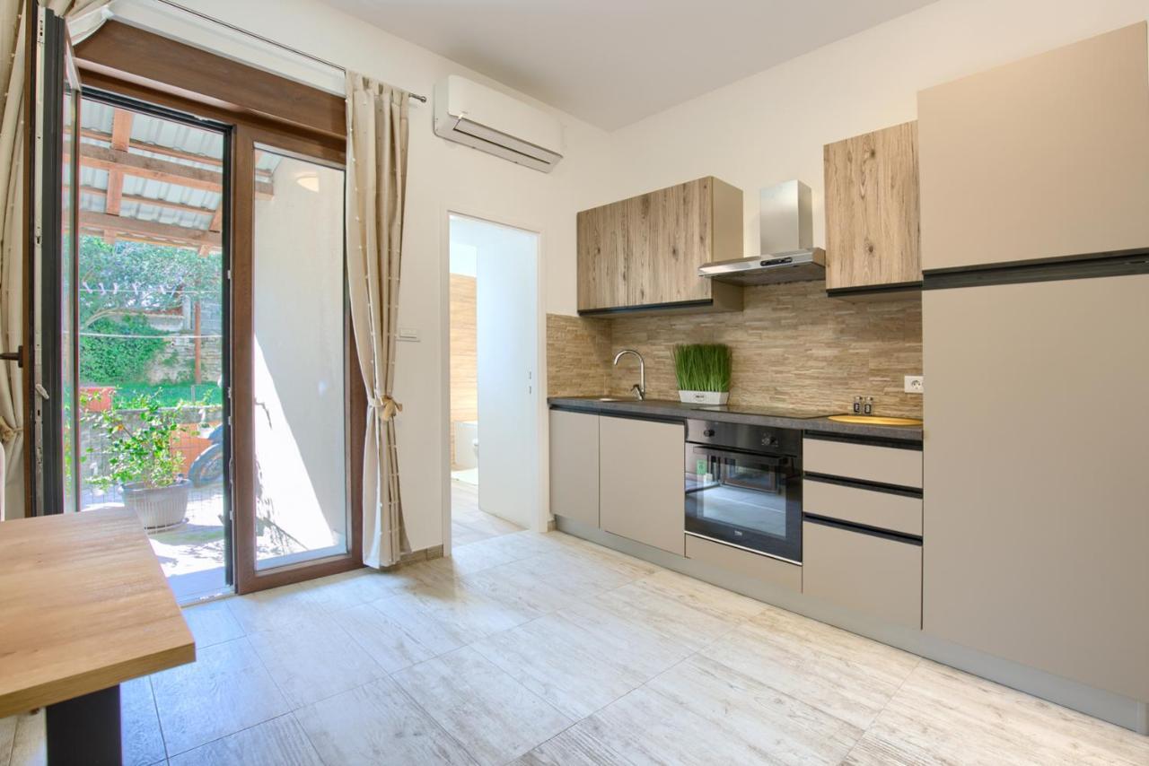 Amphitheater 3+2 Modern Apartment With Terrace, Wifi, Netflix Pula Exterior foto